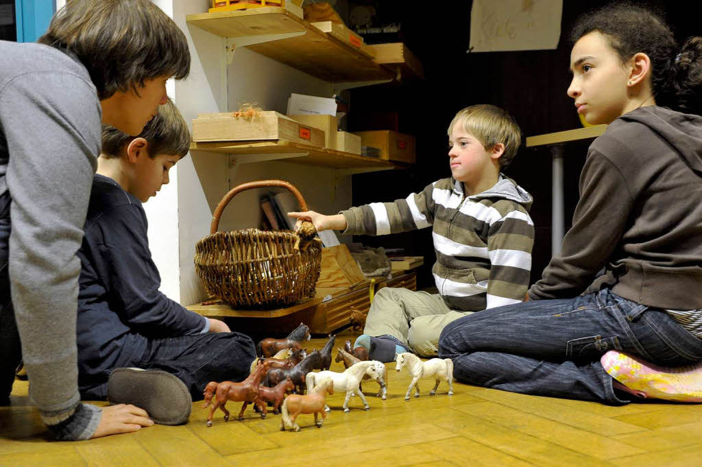 Die Maria Montessori-Schule war 1996 in Freiburg die erste inklusive Grundschule, die Kinder nicht einteilt in behindert und nicht behindert. Ein Besuch vor Ort.