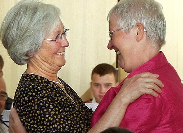 Zwei Frauen der ersten Stunde des Frd...ks) und Margret Oelhoff (Vorsitzende).  | Foto: Stefan Merkle