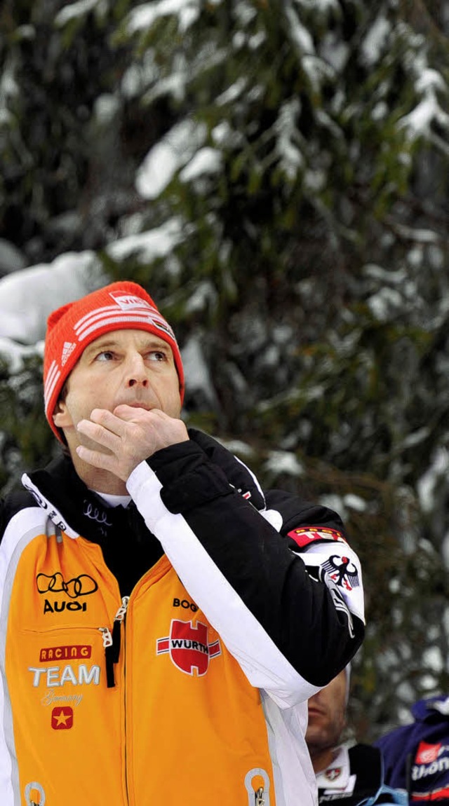 Skisprung-Bundestrainer Werner Schuste...chen wieder an die Weltspitze fhren.   | Foto: dpa