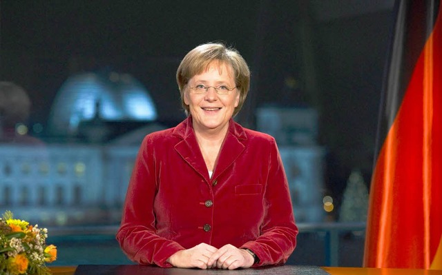 Nicht nur skeptisch: Angela Merkel bei ihrer Neujahrsrede.  | Foto: ddp