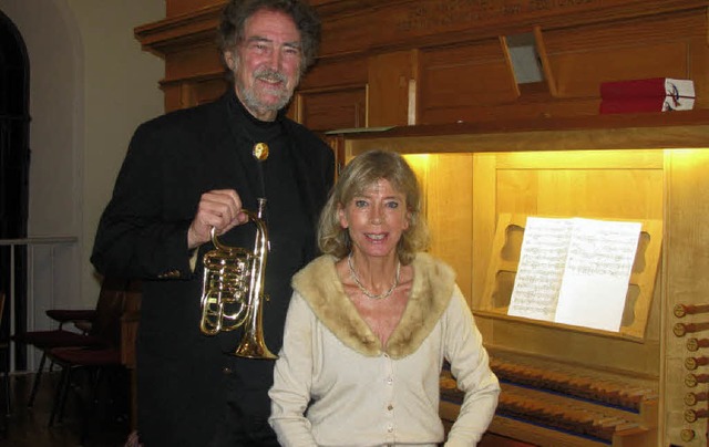 Irmtraud und Edward Tarr spielten am N...ag in der  evangelischen Stadtkirche.   | Foto: Michael Gottstein