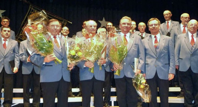 Ehrungen beim Oberrieder Mnnergesangs...schbihl und Vorsitzender Heinz Htzer.  | Foto: Barbara Odrich-Rees