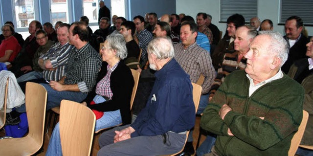 Rund 50 Interessierte waren zur Brger...mmlung in die Gnsbachhalle gekommen.   | Foto: Juliane Khnemund