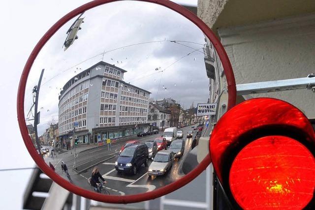 Spiegel an Kreuzungen senken die Unfallzahlen