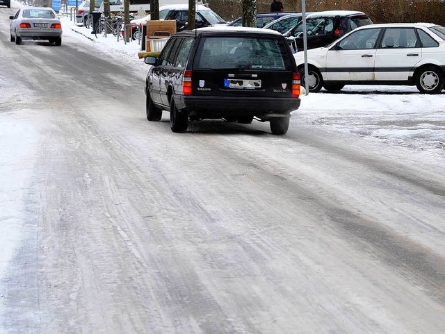 Kein Winterdienst in  Nebenstraen  &#8211; hier im Sandfangweg.   | Foto: michael bamberger