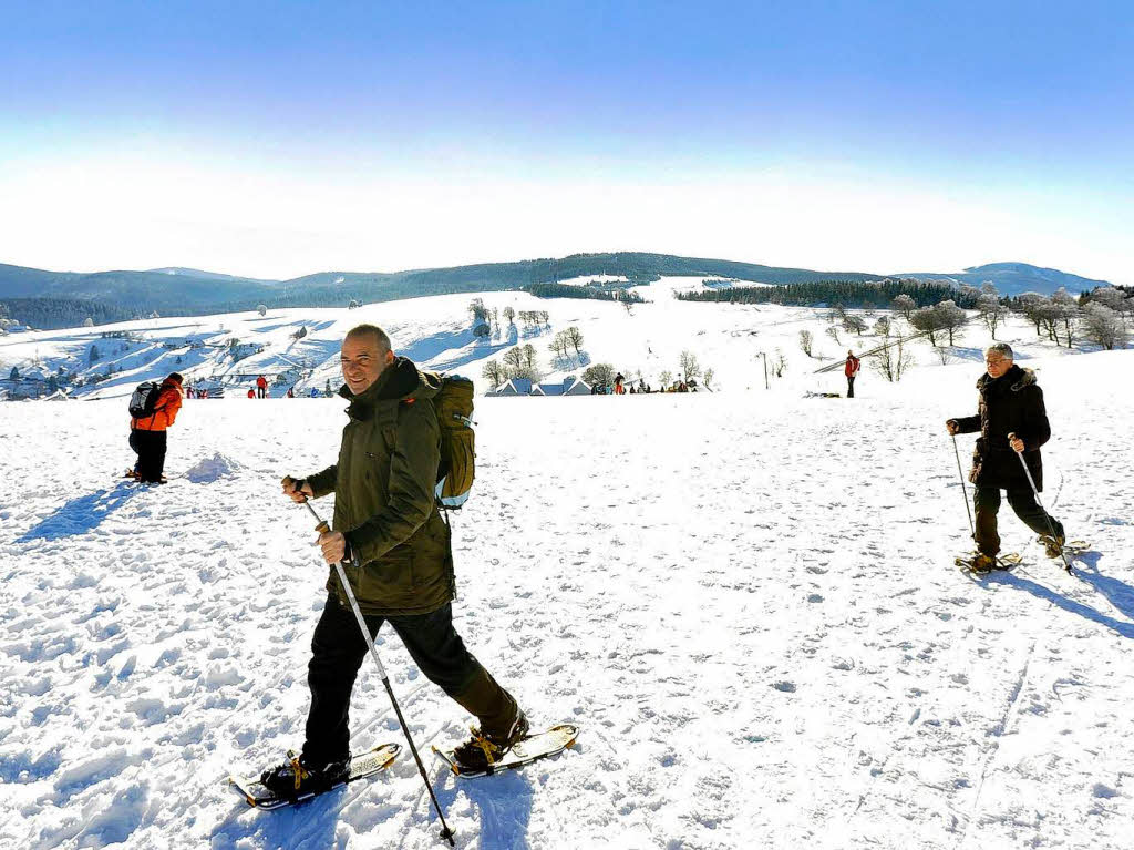 Freiburger und Sdbadener genieen die schnen Seiten des Winters auf dem Schauinsland.