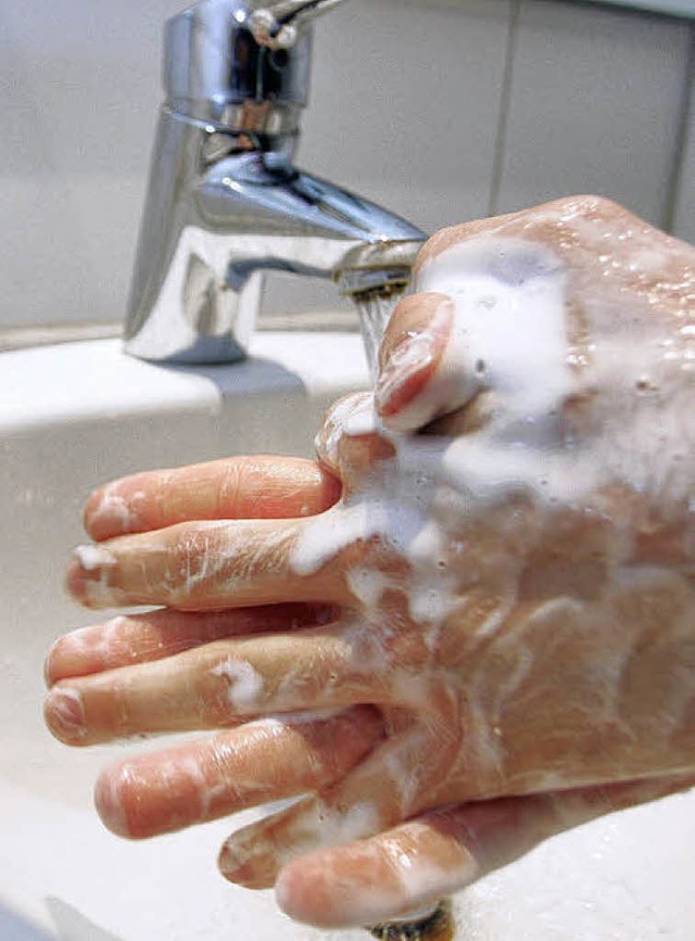 Hndewaschen ist das wichtigste bei einer Infektion   | Foto: dpa