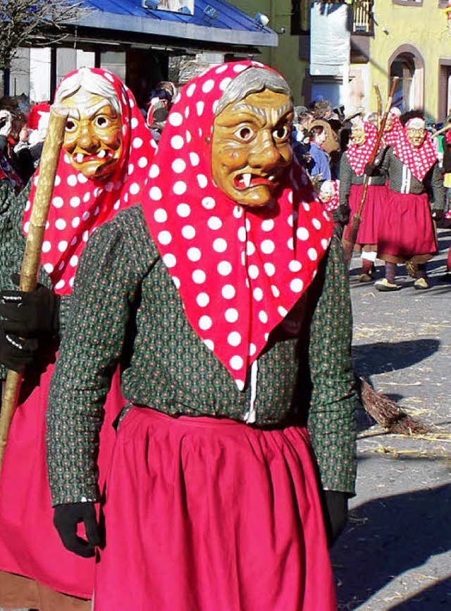 Die Burghexen aus Waldkirch sind zur Fasnet auch gern unterwegs in der Region.   | Foto: Sylvia Timm