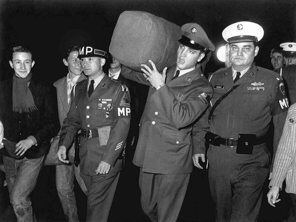 Als Soldat war er zur Freude seiner deutschen Fans von Oktober 1958 bis Mrz 1960 im hessischen Friedberg stationiert.