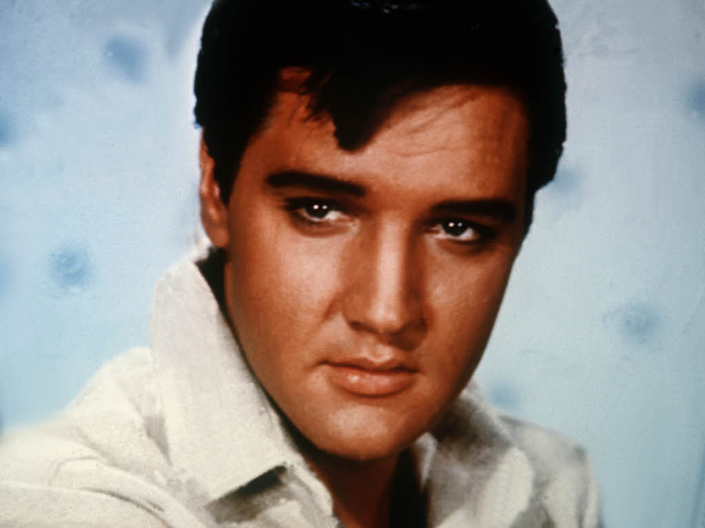 Am 16. August 1977 starb Elvis Aron Presley im Alter von 42 Jahren an Herzversagen.