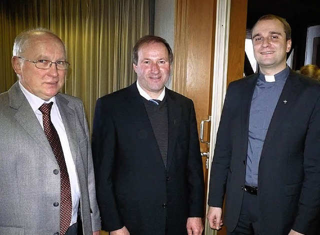 Rainer Kesenheimer, Pfarrer Alois Schuler und Festprediger Michael Maas   | Foto: Franz Hilger