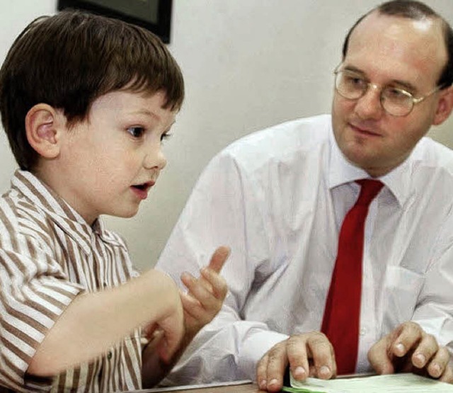 Arran als Siebenjhriger mit seinem Vater (2002)  | Foto: dpa/Archiv