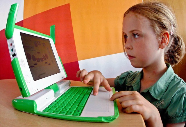 Schon zwei Drittel der Kinder in Baden...elmig vor dem Computer (Symbolbild).  | Foto: ddp