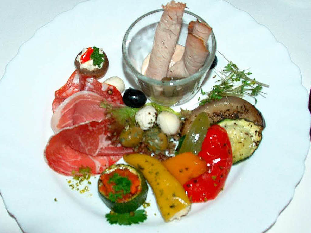 Die schönsten Bilder von der Neujahrsgala 2010 im Bad Säckinger Kursaal. Die schönsten Bilder von der Neujahrsgala 2010 im Bad Säckinger Kursaal.