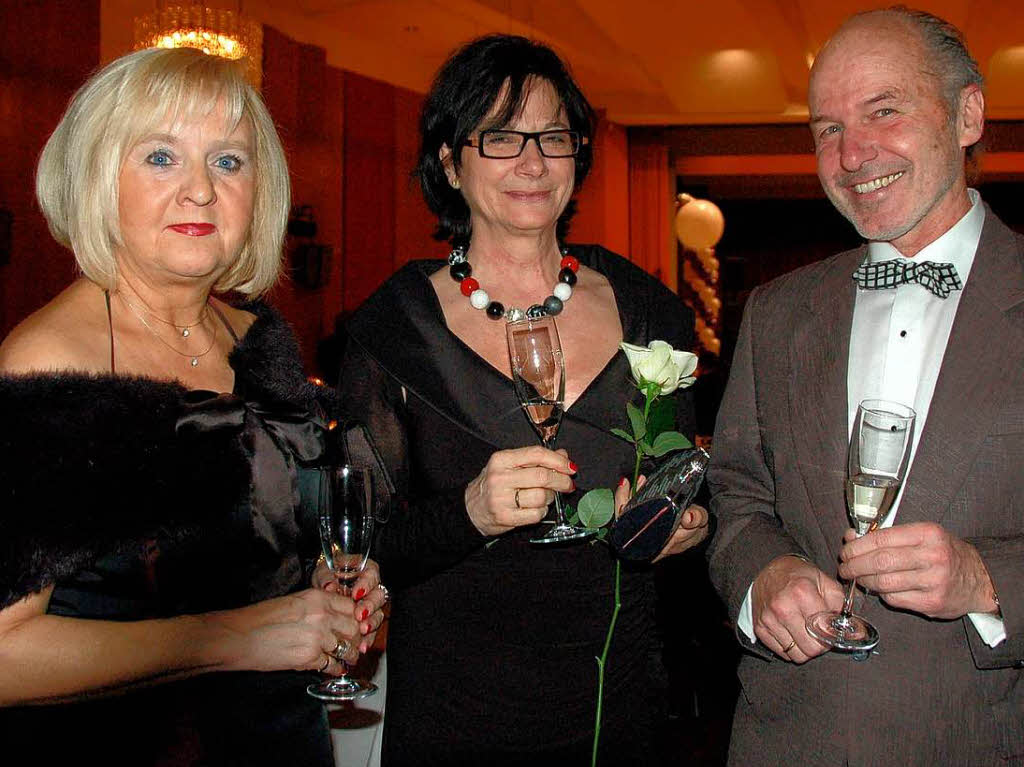 Die schönsten Bilder von der Neujahrsgala 2010 im Bad Säckinger Kursaal. Die schönsten Bilder von der Neujahrsgala 2010 im Bad Säckinger Kursaal.