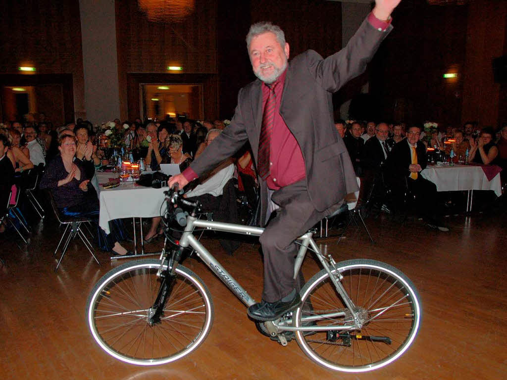 Die schönsten Bilder von der Neujahrsgala 2010 im Bad Säckinger Kursaal. Die schönsten Bilder von der Neujahrsgala 2010 im Bad Säckinger Kursaal.