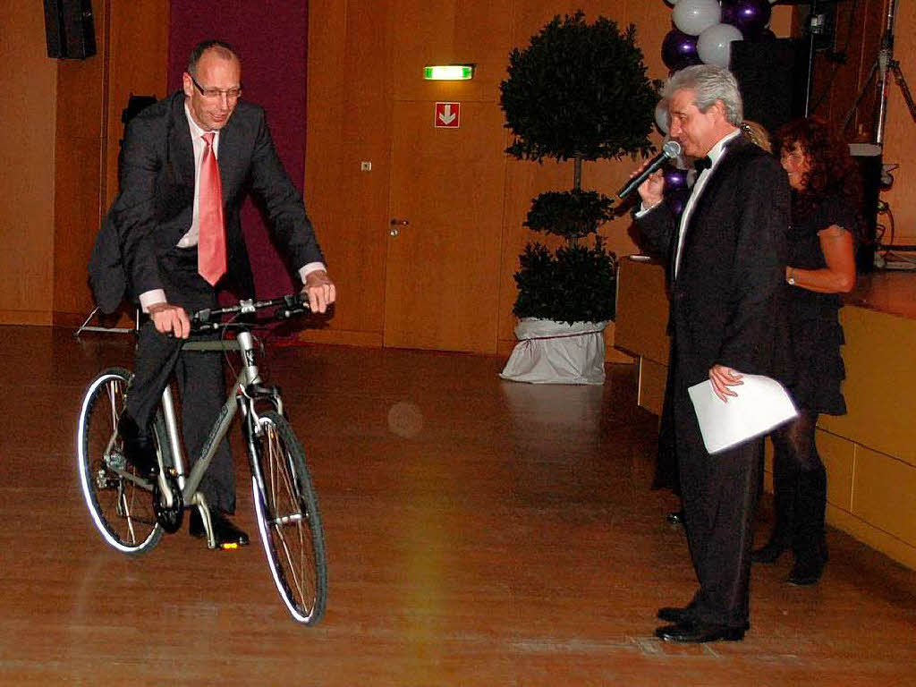 Die schönsten Bilder von der Neujahrsgala 2010 im Bad Säckinger Kursaal. Die schönsten Bilder von der Neujahrsgala 2010 im Bad Säckinger Kursaal.