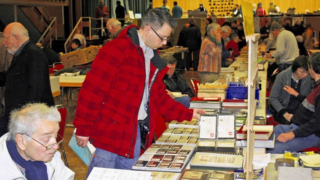 Hunderte privater Sammler aus nah und ...vielleicht ein Schnppchen zu machen.   | Foto: Schfer