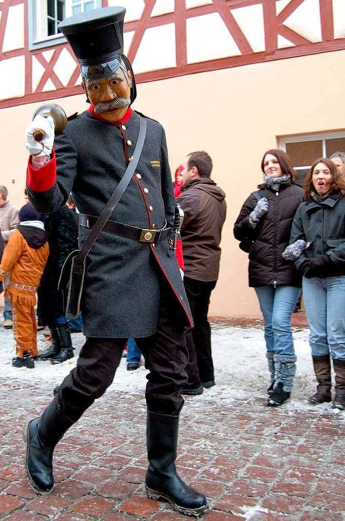 Narren machen die Ettenheimer Innenstadt unsicher.