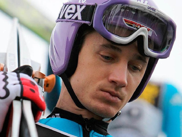 Am Ende seiner Krfte: Skispringer Martin Schmitt.  | Foto: dpa