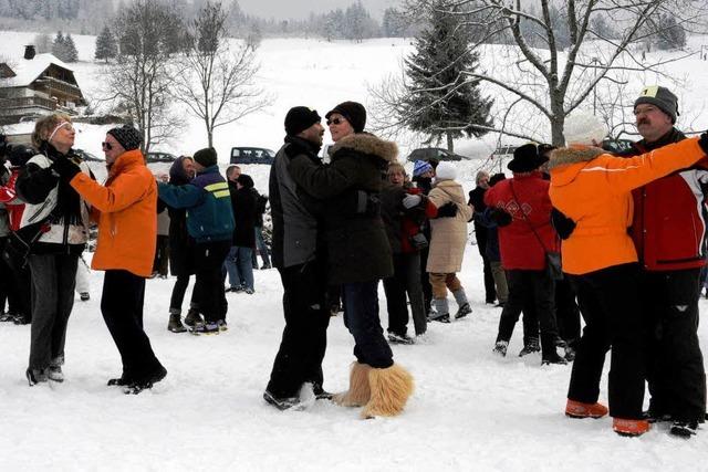 Video: Schneewalzer-Rekordversuch scheitert