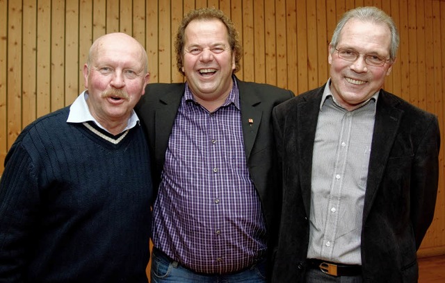 Seit Jahrzehnten aktiv: Lothar Meyer (...rger (40 Jahre) und  Felix Hgel (50).  | Foto: Schnherr