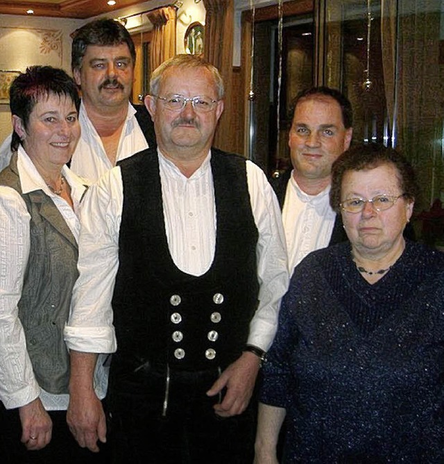 Ehefrau Christa Herr, Chef Reinhard Du...eniorchefin Maria Dufner (von links).   | Foto: Roland Gutjahr
