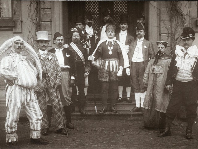 Der Todtnauer &#8222;Prinz Karneval&#8220; mit Gefolge im Jahr 1906   | Foto: Karin Maier