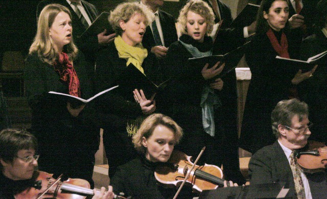 Der neu formierte Kammerchor Ettenheim...  Choreografie   fr Aufmerksamkeit.    | Foto: Sieberts