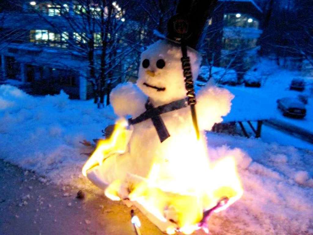 In der Wiehre: Dieser Schneemann war so hei, dass er sogar das Eis zum Schmelzen gebracht hat.