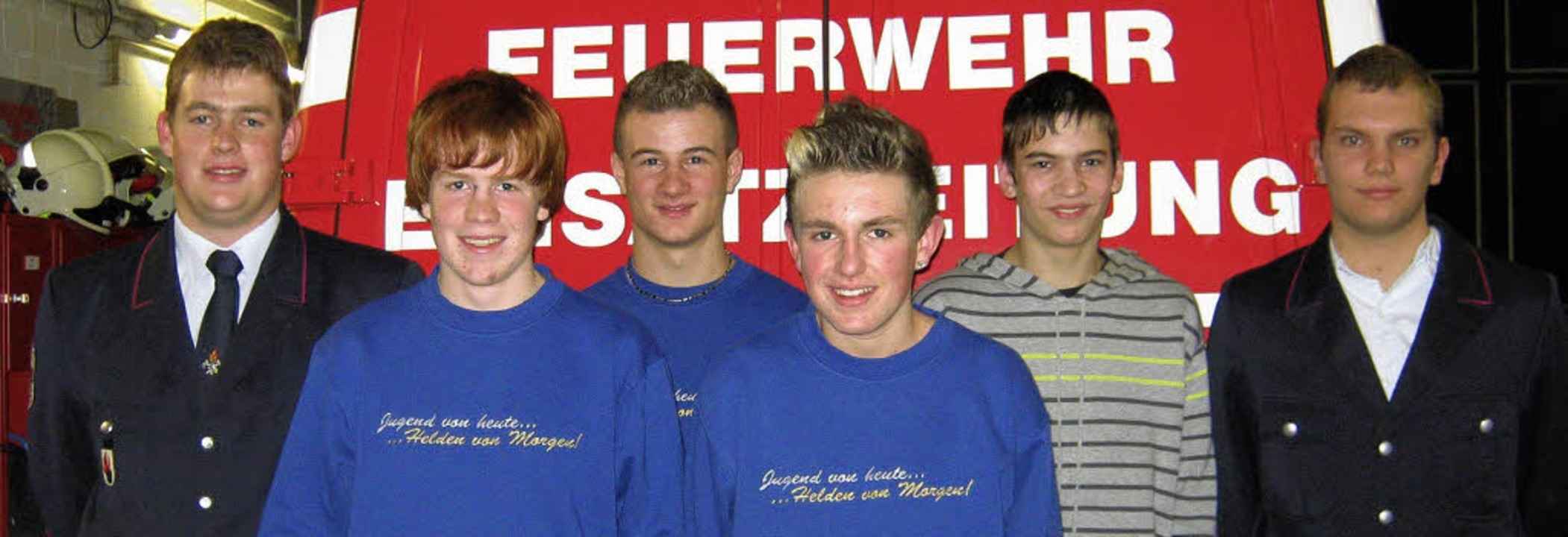 Die neu gew�hlten Leiter und Sprecher ...lbiez, Kevin Wallasch und Nils J�ger.   | Foto: Sandra von Appen