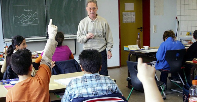 Weniger Schler brauchen weniger Lehre...ie dem Landesetat zugute kommen soll.   | Foto: dpa