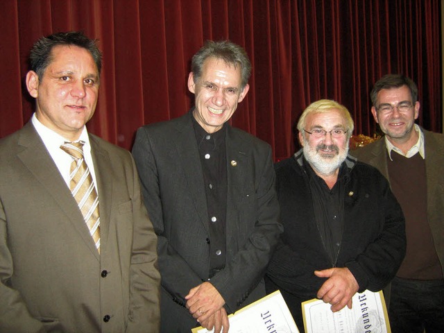 Ralf Ritzel (links) und Jrg Hilfinger...weiter von rechts)  und Thomas Klein.   | Foto: Anne Freyer