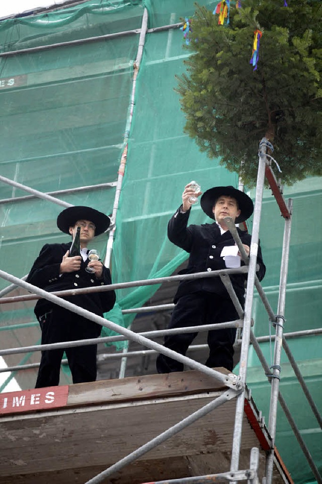 Stefan Kindle (rechts) und Axel Himmelsbach beim gestrigen Richtspruch.   | Foto: C. Breithaupt