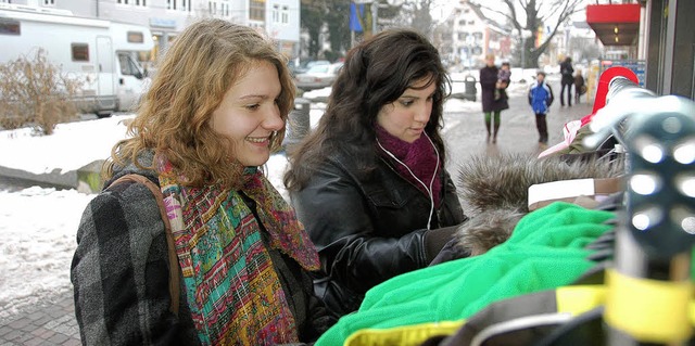 Einkaufen in Mllheim: Das machen nich...e, sondern auch Leute aus dem Umland.   | Foto: ad