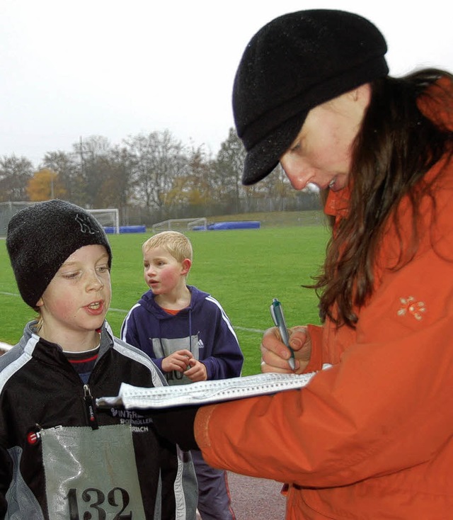 Wie viele Runden  waren es? Das Enderg... am Schulzentrum Steinen steht  fest.   | Foto: Silke Kohlmann