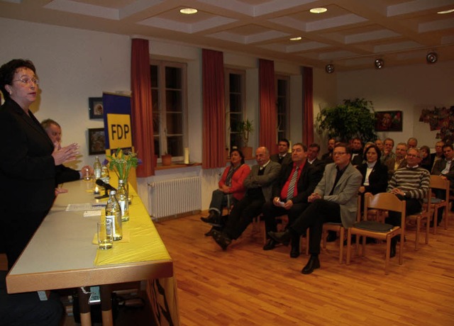 Die Fraktionsvorsitzende der FDP im Bu...al der Lffinger Tourist Information.   | Foto: Martin Wunderle