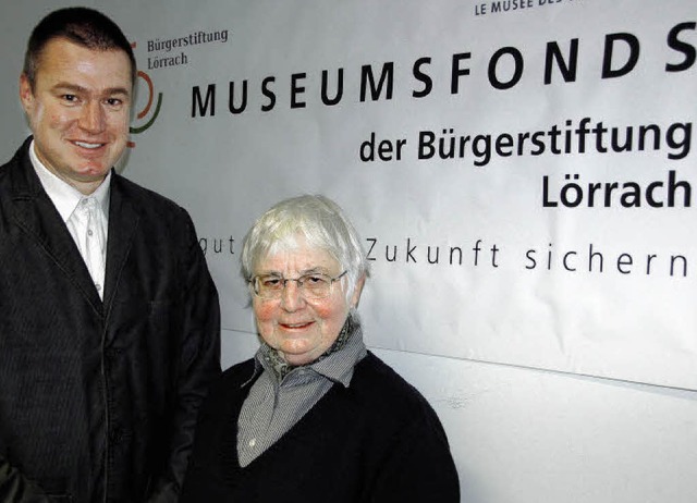 Inge Gula bergab  an Frank Hovenbitze...ftung 20000 Euro fr den Museumsfonds.  | Foto: Sabine Ehrentreich