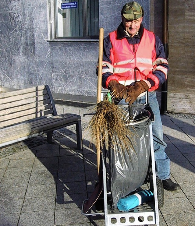 Seit Monatsbeginn ist Karl Bchle, ein...h um die Sauberhaltung der Innenstadt.  | Foto: BZ