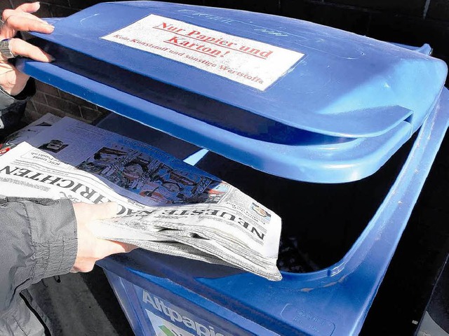 Umstrittene blaue Tonne.  | Foto: DPA Deutsche Presse-Agentur GmbH