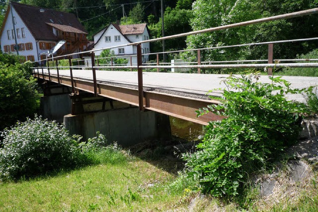 Die Schwangenbrcke ber die Elz in Ni...ngen verbindet, muss erneuert werden.   | Foto: Elfriede Mosmann