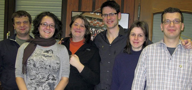 Die Vereinsnadel fr 20-jhrige Mitgli...rein  Sarah Albiez (Zweite von links).  | Foto: Ulrike Spiegelhalter