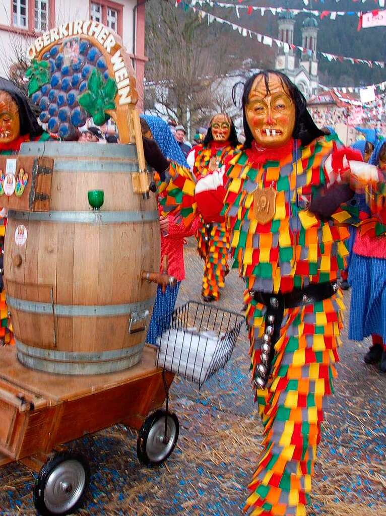 Bunt war das Treiben auf den Straen von Todtnau beim Jubilumsumzug.