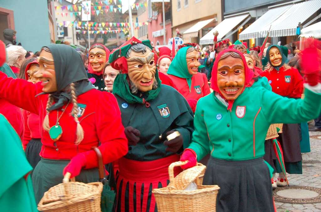 Die Staufener Schelmenzunft feierte mit einem groen Jubilumsumzug ihr 75-jhriges Bestehen.