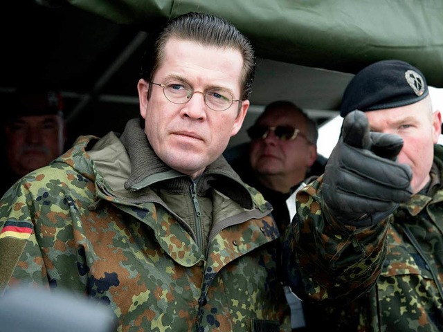 Verteidigungsminister  Karl-Theodor zu...sich auf politischem Parkett bewhren.  | Foto: ddp