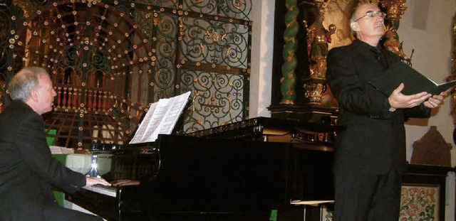Romantische Expression: der Bariton Ma...Levi Minzi beim Konzert in St. Johann   | Foto: Roswitha Frey