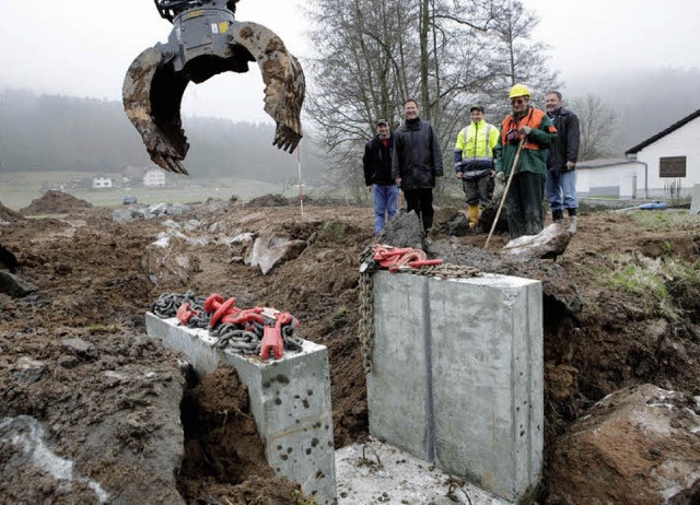 Schon in wenigen Tagen soll die Fischtreppe fertig sein.   | Foto: Breithaupt