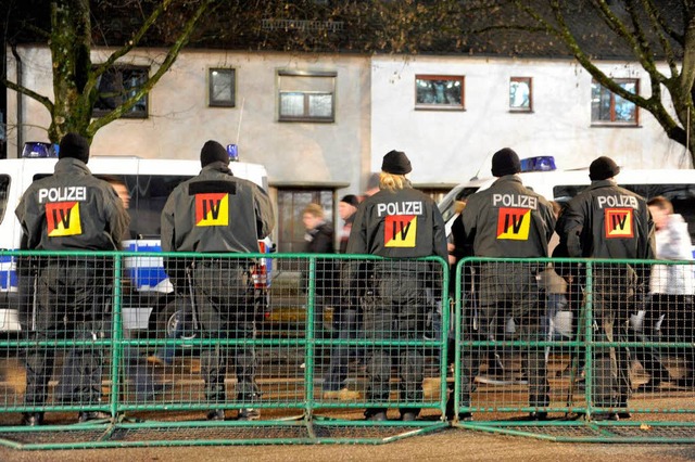 Viel Polizei beim Spiel SC gegen VfB.  | Foto: Patrick Seeger