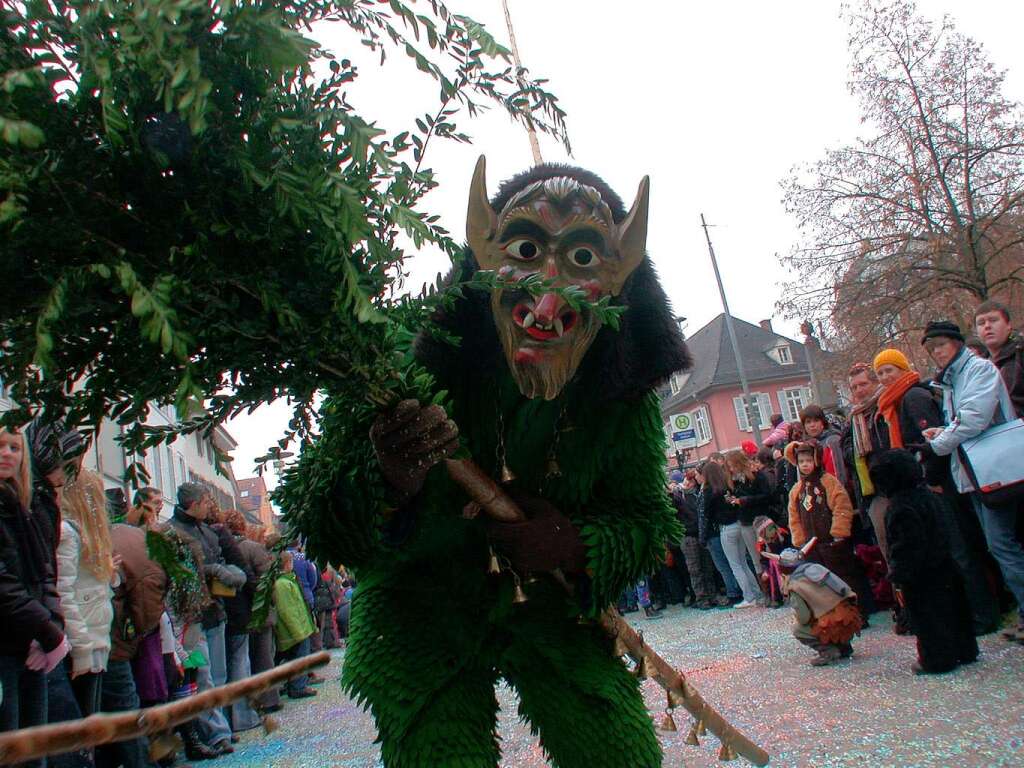 Hexen, Fchse und manch andere seltsame Gestalten machten am Sonntag beim groen Umzug Schopfheims Straen unsicher.