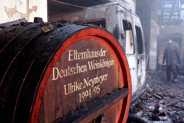 Raub der Flammen: Das Endinger Weingut...wurde durch einen Grobrand verwstet.  | Foto: Martin Wendel